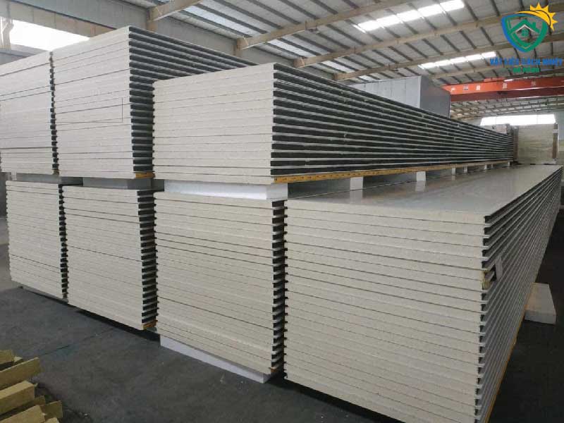 tam-panel-cach-nhiet-dong-hoi-quang-binh-07