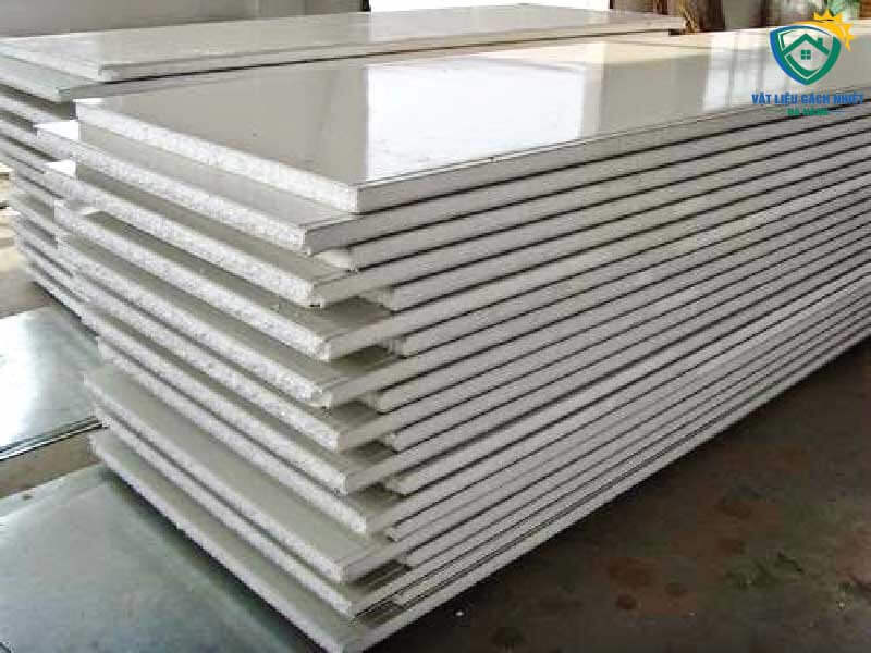 tam-panel-cach-nhiet-gia-lai-01