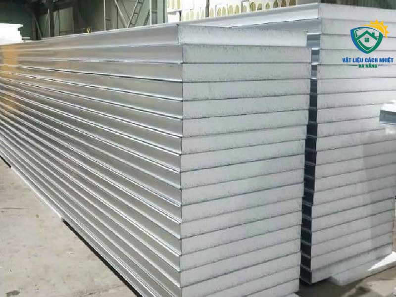 tam-panel-cach-nhiet-gia-laii-12