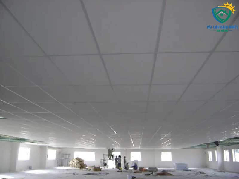 tam-panel-cach-nhiet-ha-dong-quang-tri-04