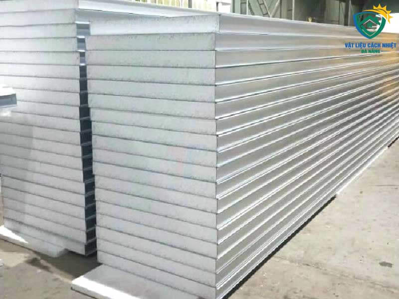 tam-panel-cach-nhiet-hue-05