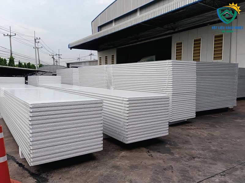 tam-panel-cach-nhiet-phan-thiet-binh-thuan-03