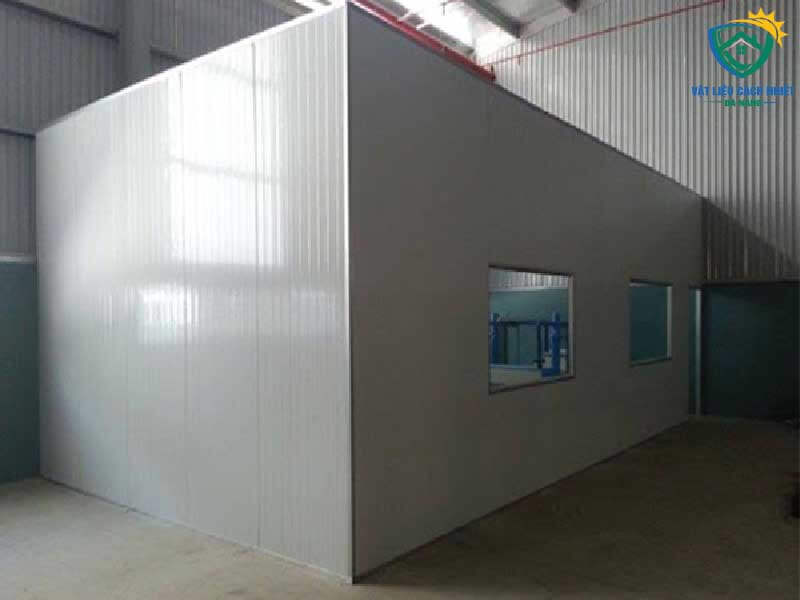 tam-panel-cach-nhiet-quang-nam-03