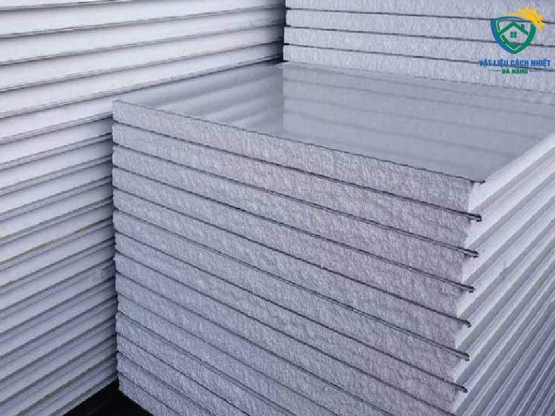 tam-panel-cach-nhiet-quang-ngai-01