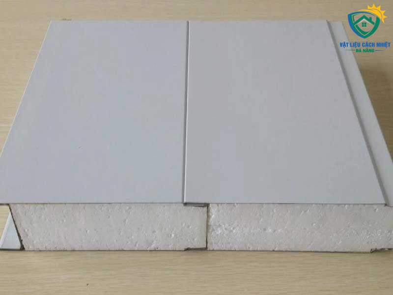 tam-panel-cach-nhiet-quang-ngai-02
