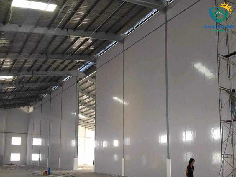 tam-panel-cach-nhiet-quang-ngai-06