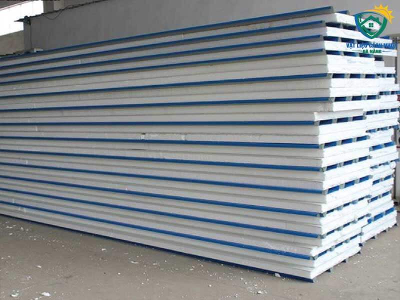 tam-panel-cach-nhiet-quang-ngai-10