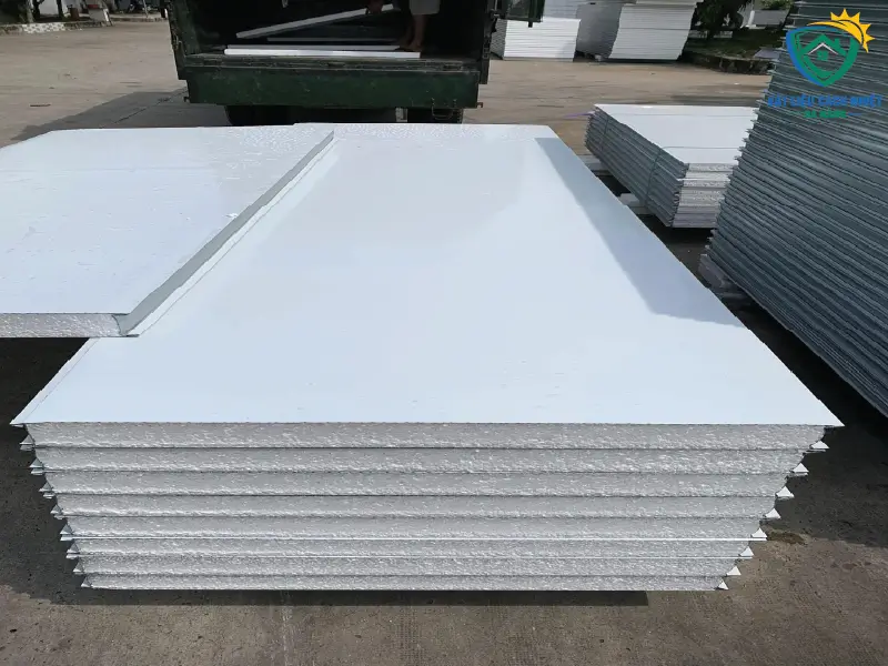 bao-gia-tam-panel-tai-da-da-nang-02