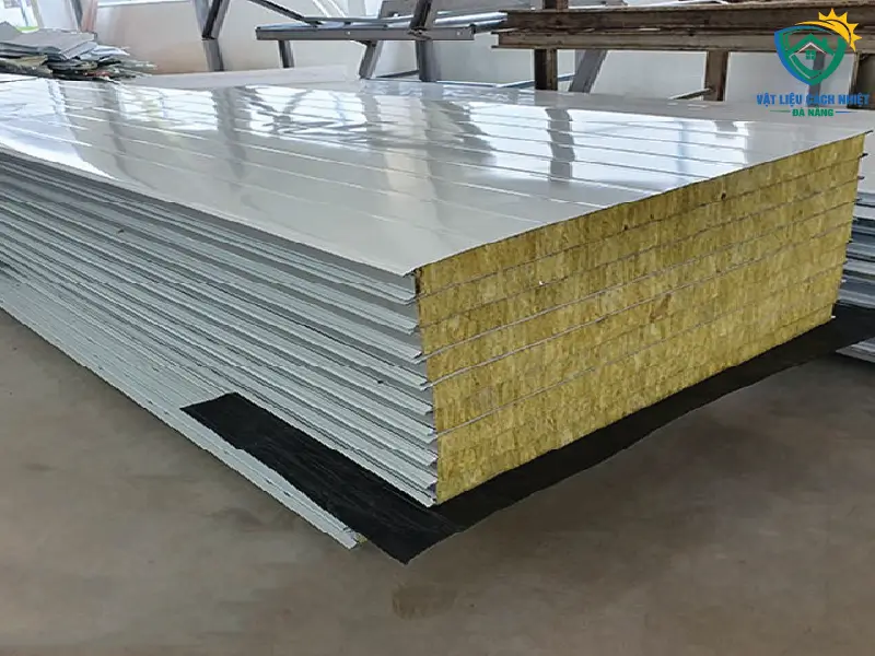 bao-gia-tam-panel-tai-da-da-nang-05