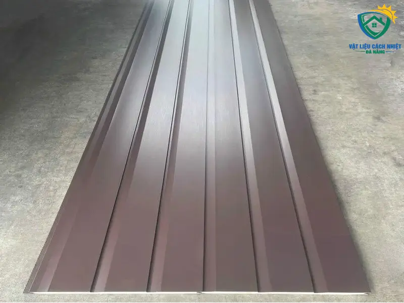 tam-panel-kim-loai-dak-nong-07