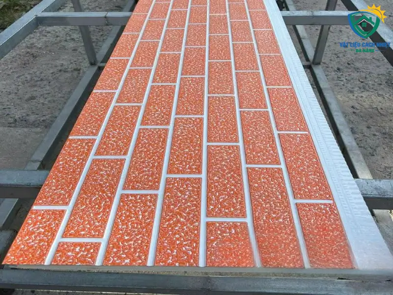 tam-panel-kim-loai-dong-ha-quang-tri-05