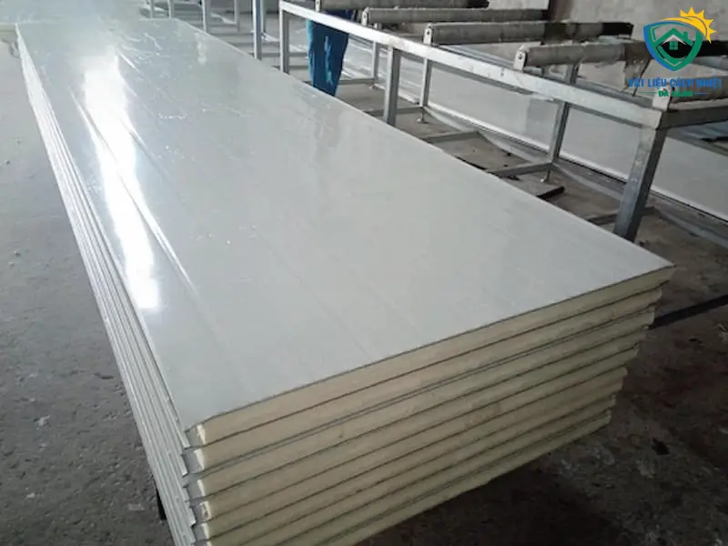 tam-panel-ton-xop-cach-nhiet-01