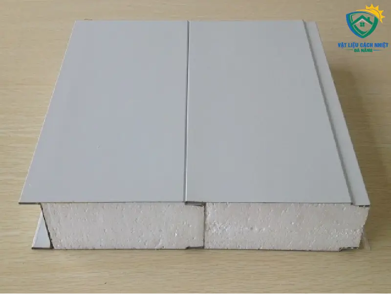 tam-panel-ton-xop-cach-nhiet-13